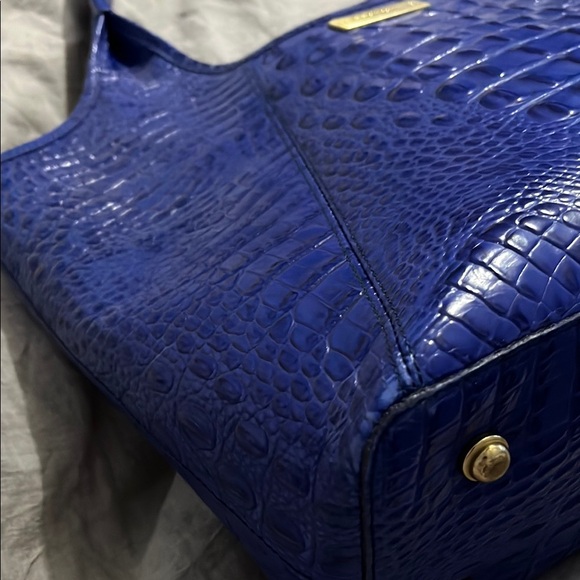 Blue Crocodile Embossed Tote Bag - Picture 4 of 7